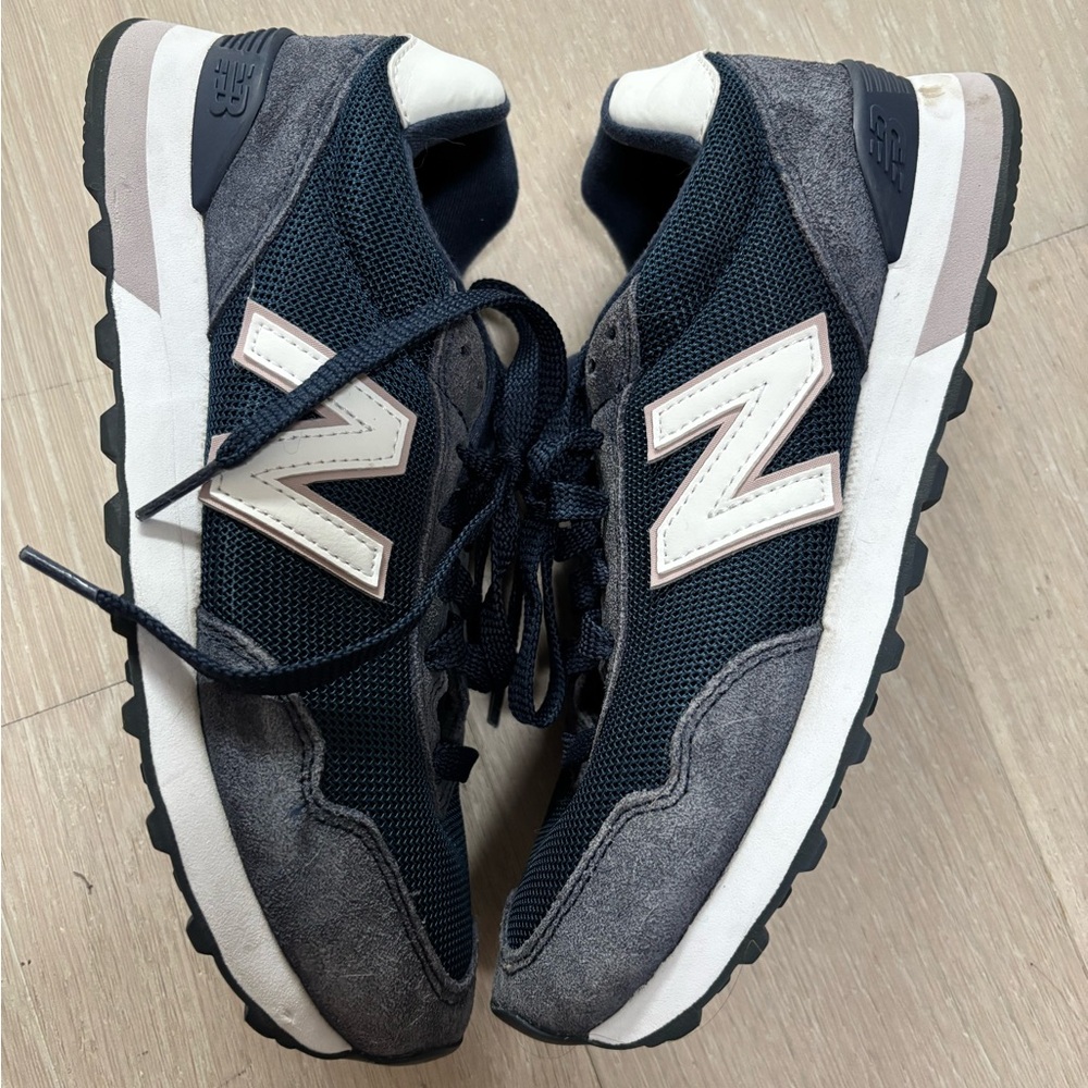 New Balance Women's Sneakers - Navy and Charcoal
